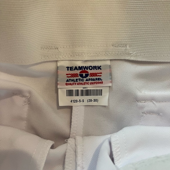 2 Pair Mens Baseball Football Coaches Shorts White Size Small Above Knee Pockets - Picture 10 of 11